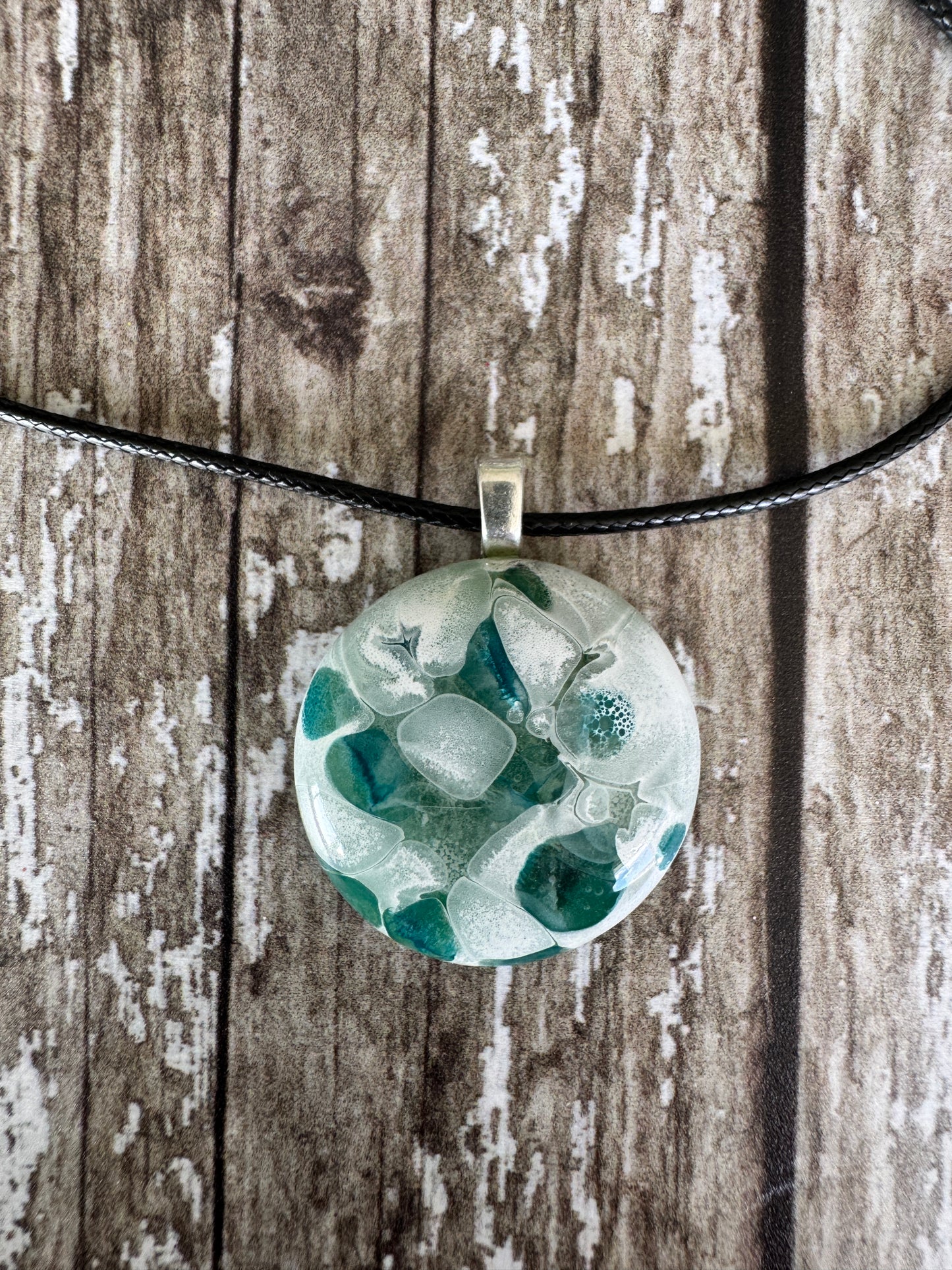 Round layered Glass Pendant