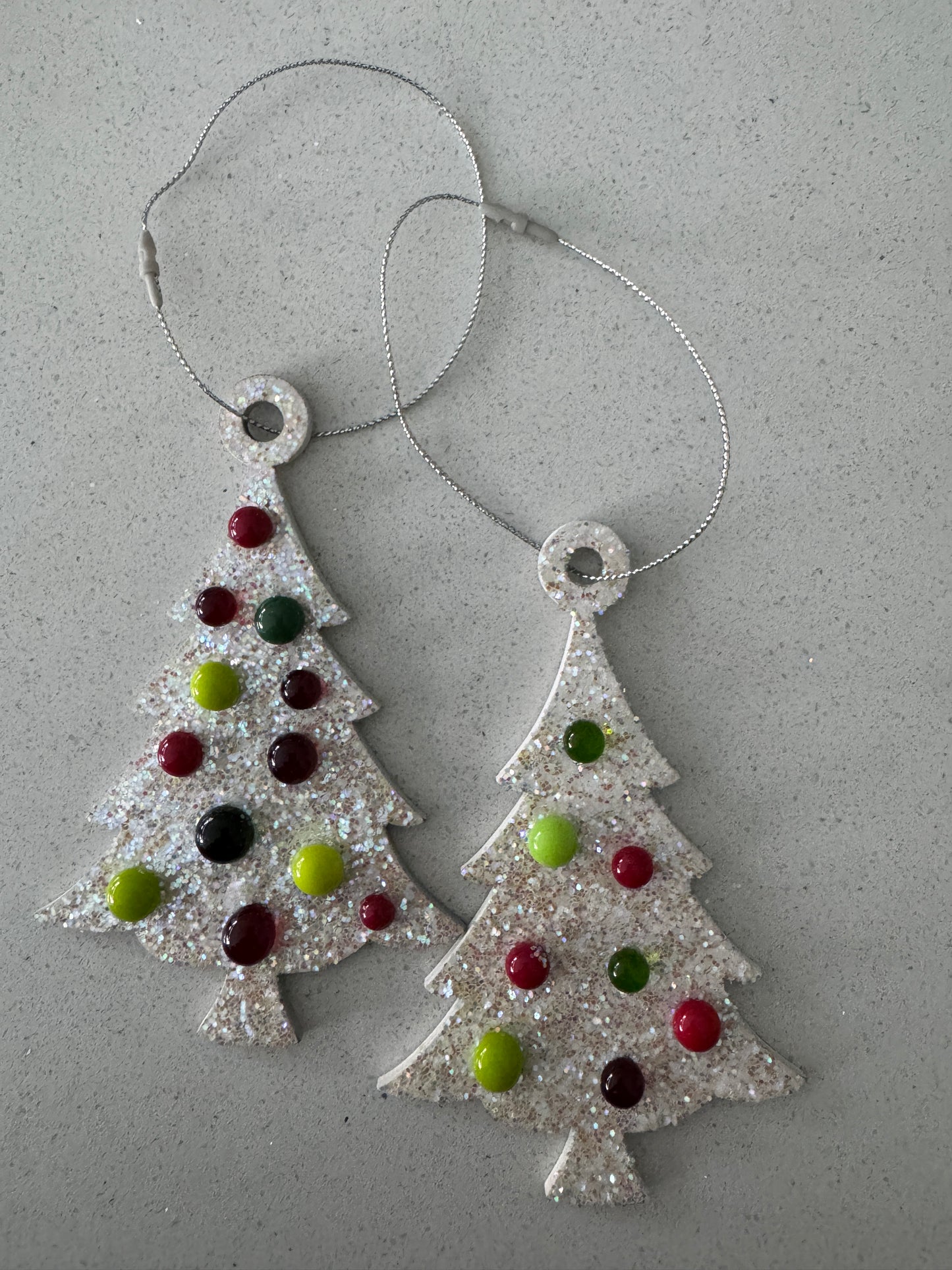 Wooden Christmas Tree Single Layer - Red & Lime Green
